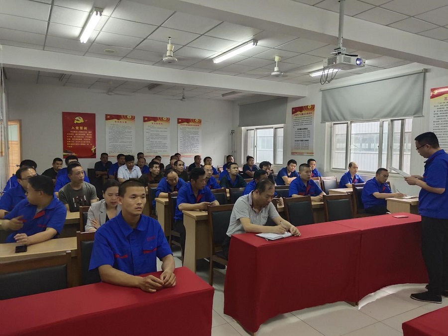 新泺公司召开贺增涛同志事迹报告会